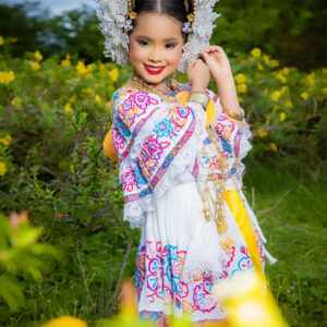 Alquiler de Pollera bordada para niña 3 a 5 años